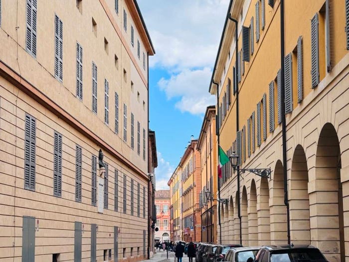 Appartamento con 5 locali in vendita in Centro Storico, Modena