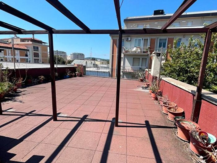 Appartamento quadrilocale in vendita in Via Mario Paterni, Porto, Pesaro