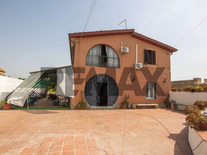 Casa con 6 locali in vendita in Traversa Torta, Carrozziere Sacramento, Siracusa