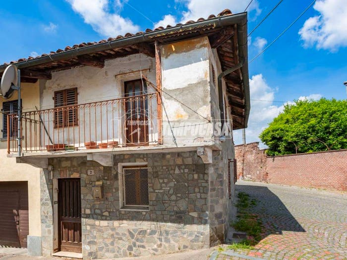 Casa trilocale in vendita in Vicolo Parrocchia, Centro Storico, Chieri