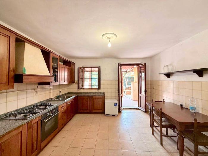 Casa con 6 locali in vendita in Via di Castelnuovo, Ugnano, Firenze