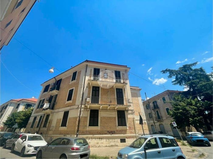 Appartamento trilocale in vendita in Via dalmazia, Centro, Cosenza