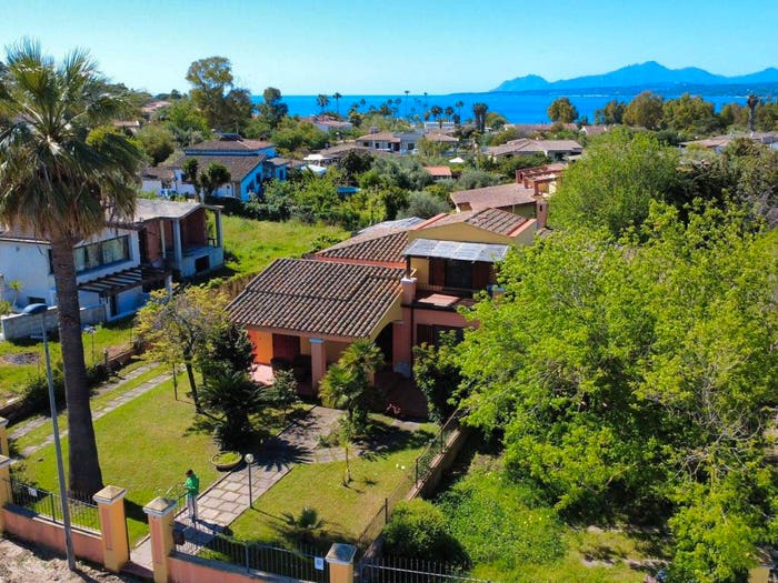 Casa con 6 locali in vendita in Via San Gemiliano, Arbatax, Tortolì