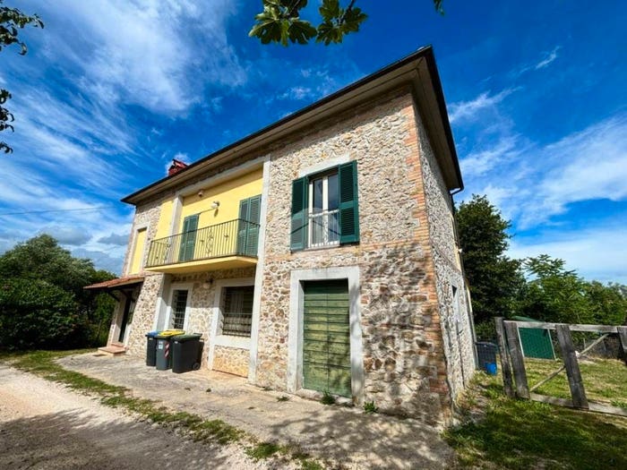 Casa quadrilocale in vendita in VOCABOLO COLLAZZO, Calvi dell'Umbria
