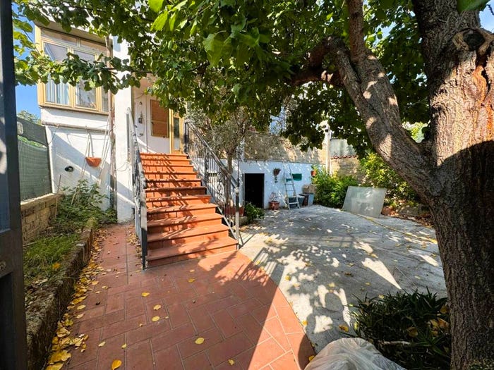 Casa con 5 locali in vendita in Via Adige, Centro, Anguillara Sabazia