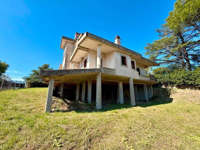 Casa con 6 locali in vendita in Via Lago di Bracciano, Santa Lucia, Fonte Nuova