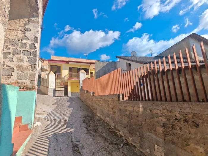 Casa con 5 locali in vendita in Via Roma, Annunziata, Castel Morrone