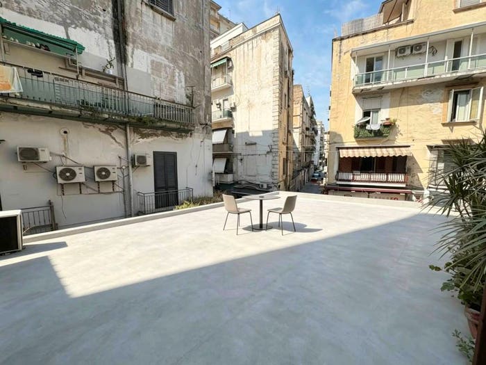 Appartamento bilocale in vendita in Via Capuana, Tribunali, Napoli