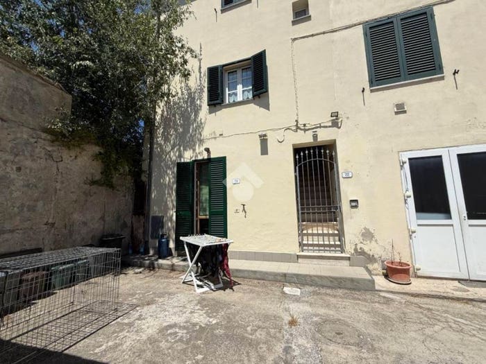 Appartamento bilocale in vendita in Via Garibaldi, Centro, Collesalvetti