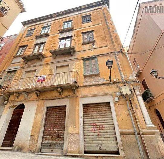 Appartamento con 5 locali in vendita in Via Sette Dolori, Centro, Trapani