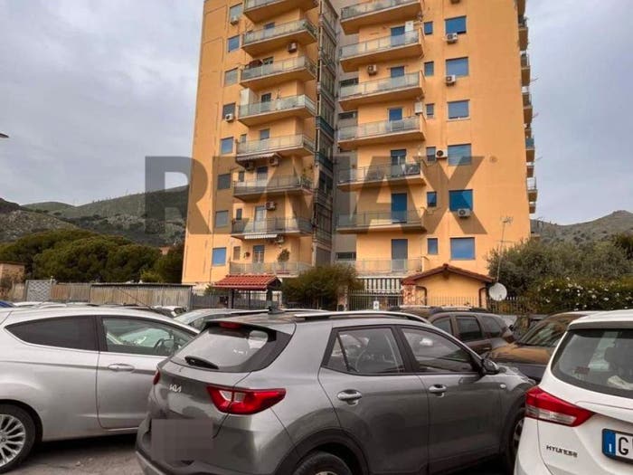 Appartamento trilocale in vendita in Viale Piazza Armerina, Borgo Nuovo Castellana, Palermo