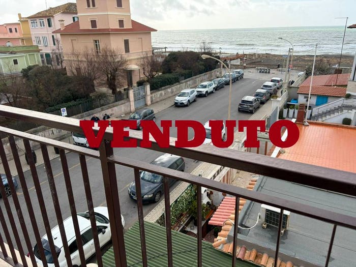 Appartamento bilocale in vendita in VIA DUCA DEGLI ABRUZZI, Centro, Ladispoli