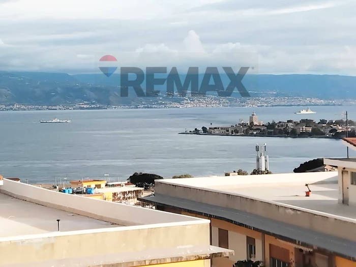 Casa quadrilocale in vendita in via grattugeri, Giostra, Messina