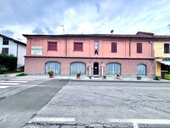 Casa con 6 locali in vendita in Corso Giovanni Battista Volpini, Piano Molini D'Isola, Isola d'Asti