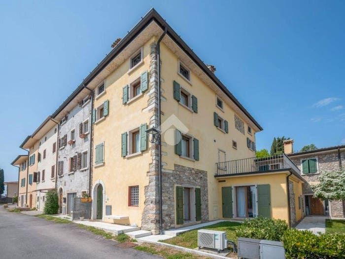 Appartamento bilocale in vendita in Via Val Mora, Garda