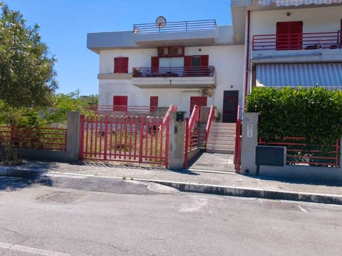 Appartamento trilocale in vendita in Via Oceano Pacifico, Chieuti