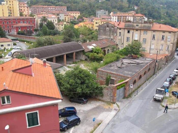 Casa con 6 locali in vendita in Carrara, Stadio Sant'Antonio Marasio