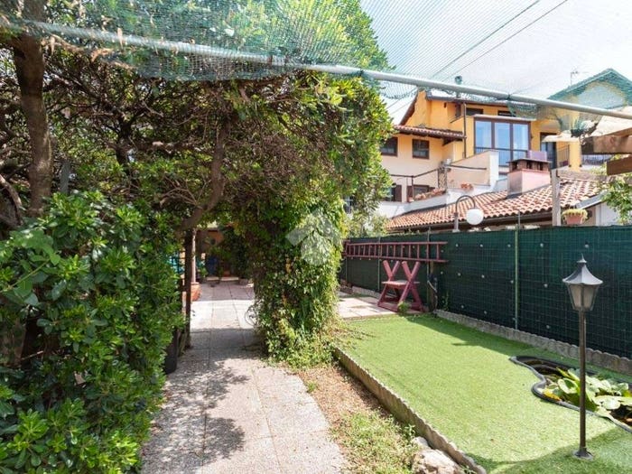 Casa con 6 locali in vendita in Via lanzo, Centro, Ciriè