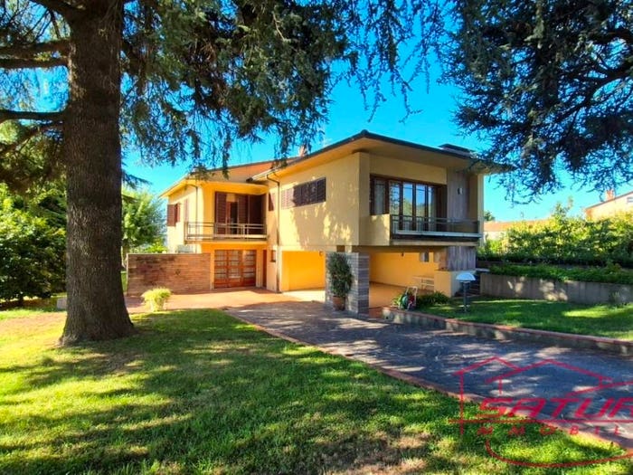Casa con 6 locali in vendita in Via delle Selvette, Marlia, Capannori
