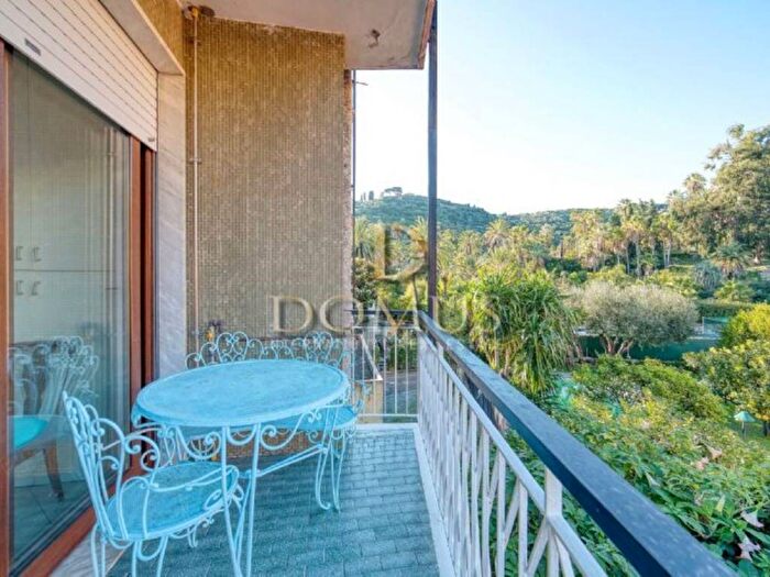 Appartamento trilocale in vendita in Via Arziglia, Arziglia Madonna della Ruota, Bordighera