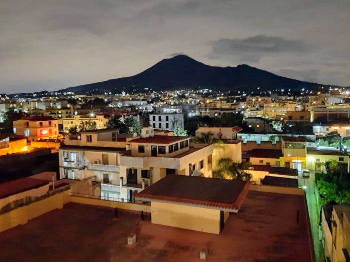 Appartamento con 6 locali in vendita in Via Nicola De Prisco, Boscoreale