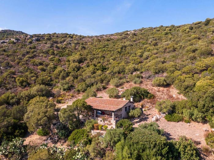 Casa con 6 locali in vendita in Via dell'Acqua, Cugnana, Olbia