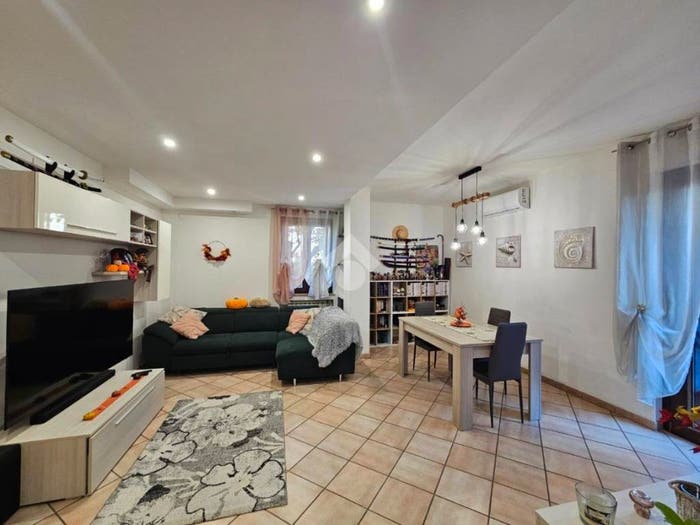 Appartamento trilocale in vendita in Via del Pantano, Sant'Eraclio Case Vecchie, Foligno