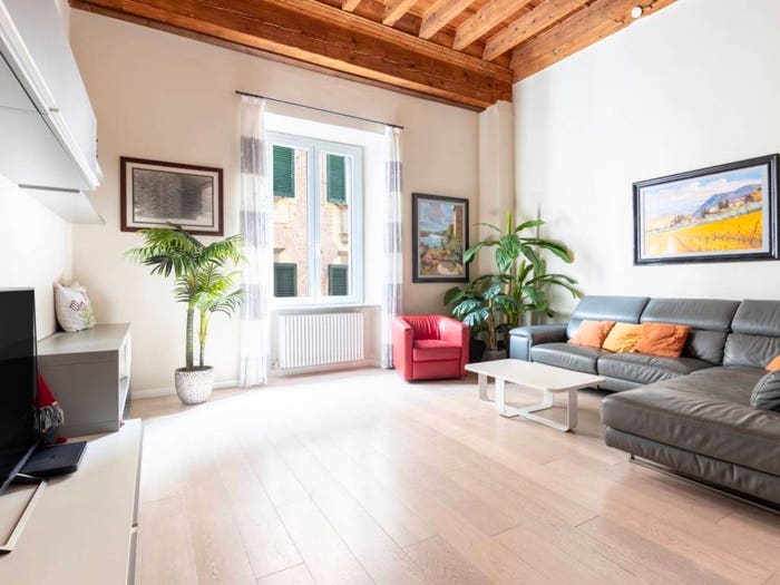Appartamento con 6 locali in vendita in Via Santa Croce, Piazza Anfiteatro Torre Guinigi, Lucca