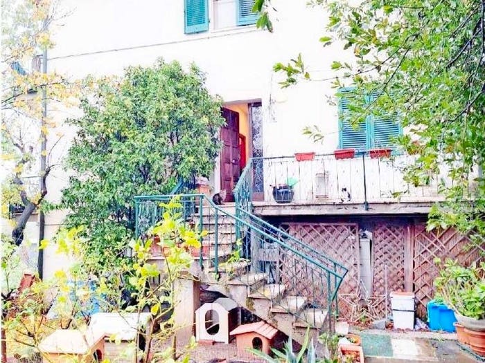 Casa con 6 locali in vendita in Bientina