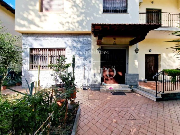 Casa con 6 locali in vendita in Via di Brozzi, Brozzi, Firenze