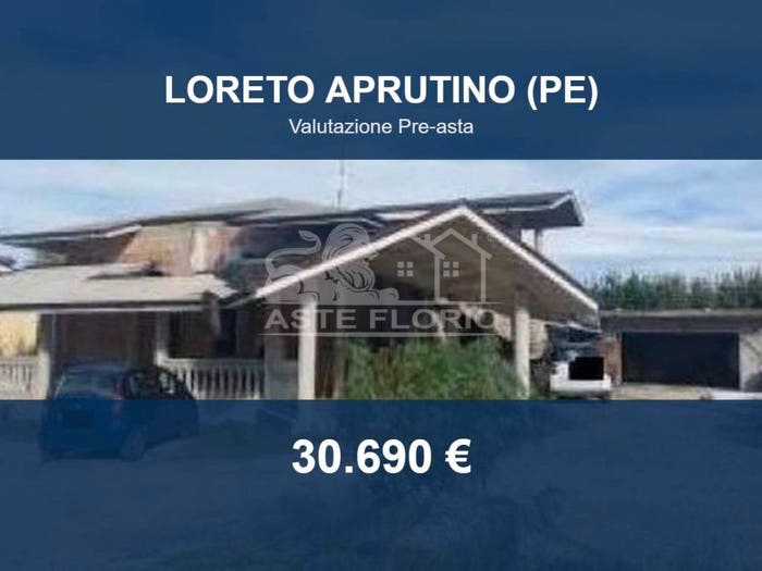 Casa con 6 locali in vendita in Contrada Bufarale bis, Centro, Loreto Aprutino