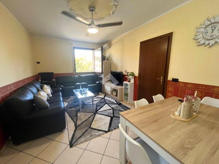 Appartamento quadrilocale in vendita in Viale Marche, Lunetta Frassino, Mantova