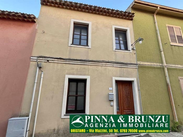 Casa quadrilocale in vendita in Via Mazzini, Seneghe