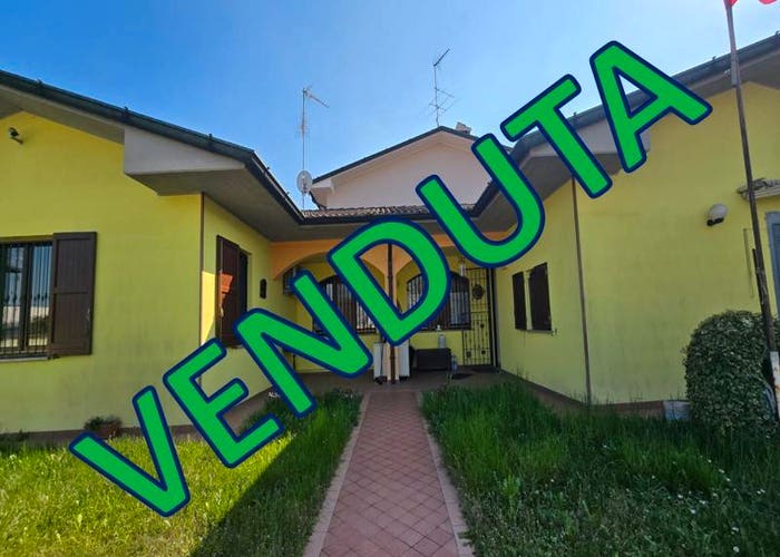 Casa quadrilocale in vendita in pzza Elisa Germani, Centro, Formigara
