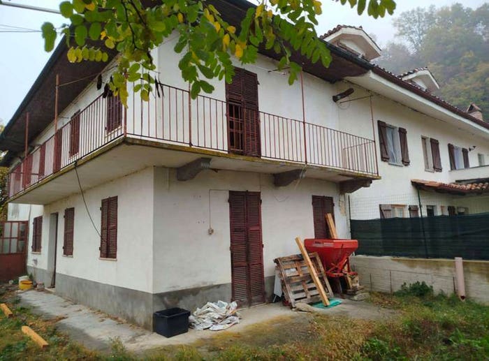 Casa con 5 locali in vendita in Regione Sant'ippolito, Bubbio
