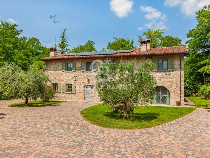 Casa con 6 locali in vendita in Via Berleta, Rocca San Casciano