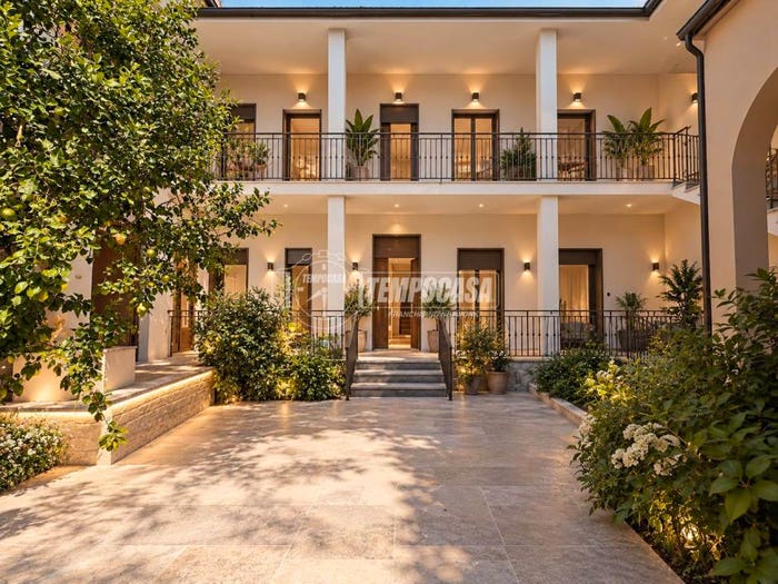 Casa con 5 locali in vendita in Via Roma, Gricignano di Aversa