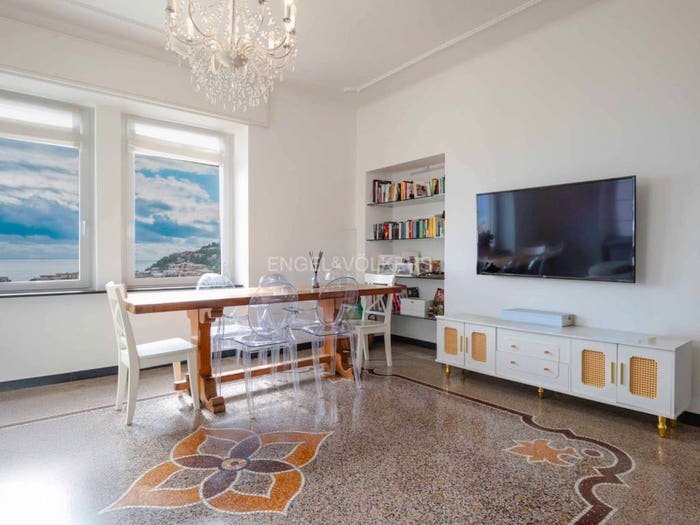 Appartamento trilocale in vendita in Via Maxio, Centro, Arenzano