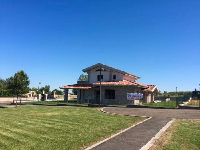 Casa con 6 locali in vendita in Via Sinistra Guerro, Centro, Castelvetro di Modena