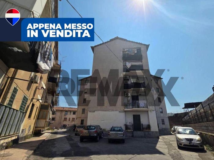 Appartamento trilocale in vendita in Via Acquicella, Palestro, Catania