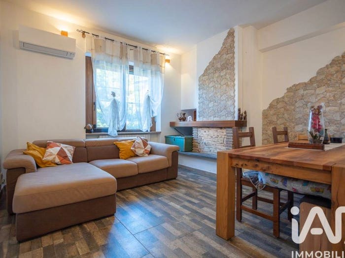 Casa quadrilocale in vendita in Via Monte Catria, Centro, Recanati
