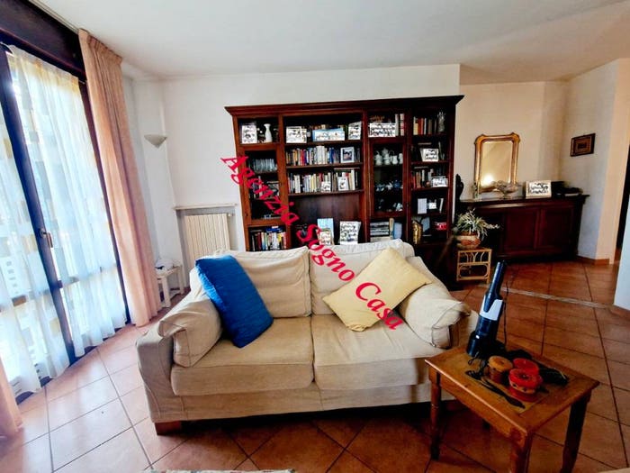 Casa con 5 locali in vendita in Via Comugno, Romiti, Forlì