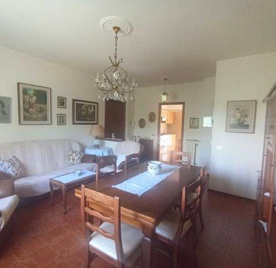 Appartamento con 5 locali in vendita in Pianello Val Tidone