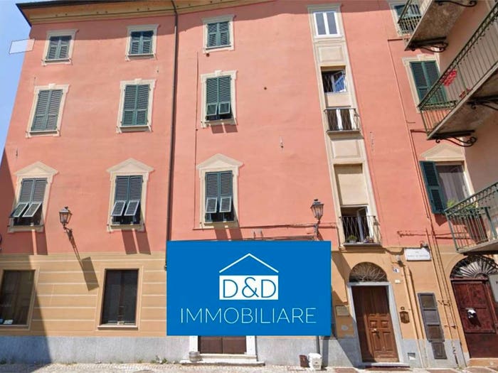 Appartamento con 6 locali in vendita in Piazzetta Stura, Centro, Ovada
