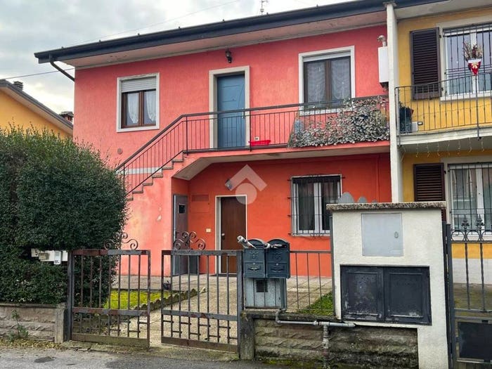 Appartamento trilocale in vendita in Via Marcolini, Centro, Castel Mella