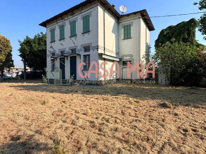 Casa quadrilocale in vendita in Località incrociata, Incrociata, Calendasco