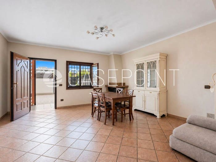 Casa con 5 locali in vendita in Via Londra, Cerreto, Ladispoli