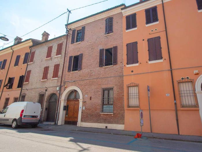 Appartamento bilocale in vendita in Via Palestro, Centro Storico, Ferrara
