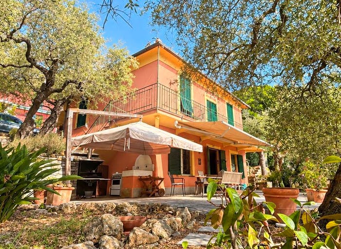 Casa con 5 locali in vendita in Via Diano Calderina, Oneglia, Imperia
