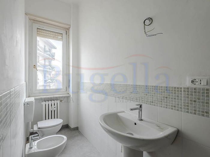 Appartamento con 5 locali in vendita in Via del Mercato, Centro, Cossato
